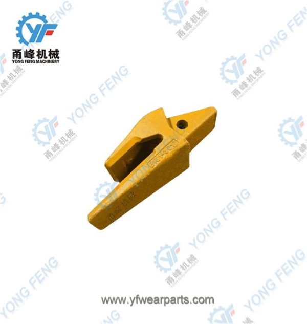 Hyundai R220 ?Two Strap Adapter Center, Side Pin Adapters 2713-1218