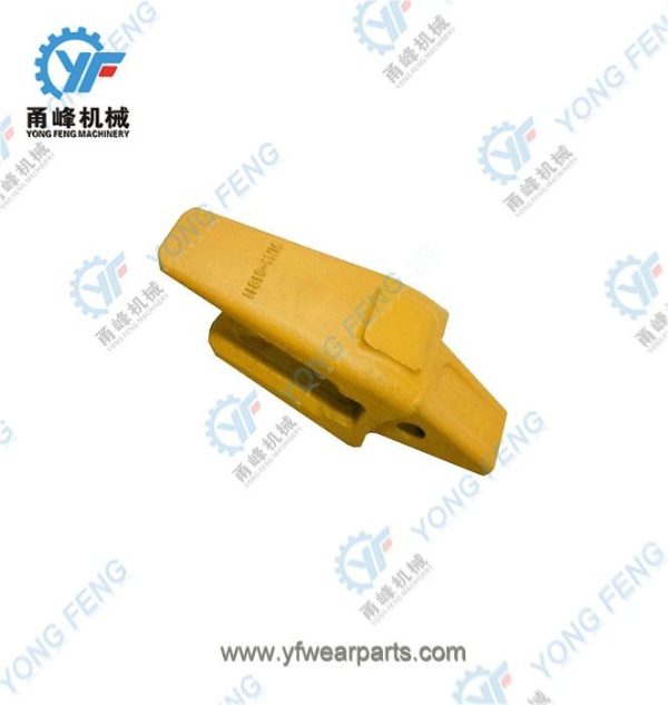Hyundai R140 ?Two Strap Adapter Center, Side Pin Adapters  61N4-31311
