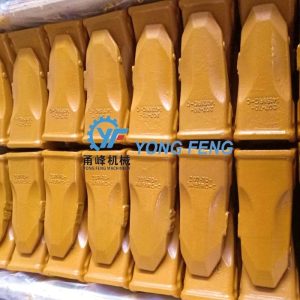 Komatsu PC300 Rock chisel bucket tooth 207-70-14151RC