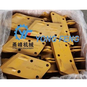 Komatsu PC200 Four Holes Side Cutter 205-70-74180L/205-70-74190R